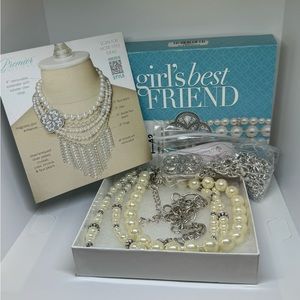 BNIB RETIRED Premier Designs Girls Best Friend statement necklace